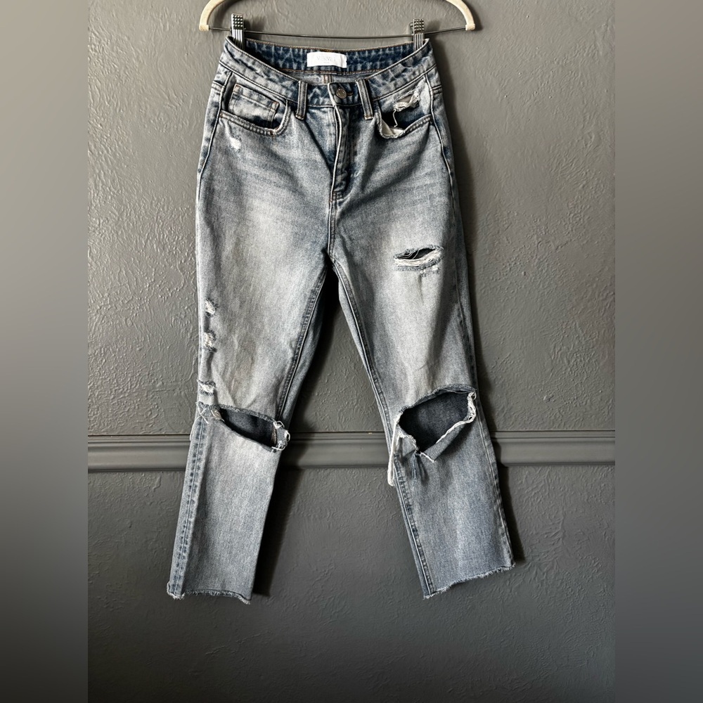 Vervet Light Wash Cropped Distressed Jeans Size 25
